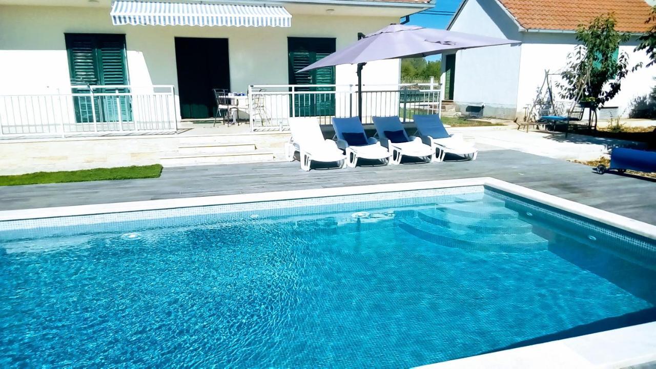 Villa Endi,A Gem Near Sibenik Unesic Екстер'єр фото