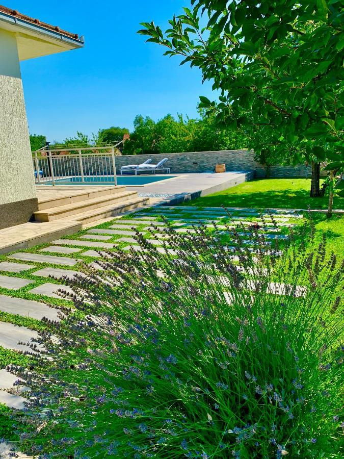 Villa Endi,A Gem Near Sibenik Unesic Екстер'єр фото